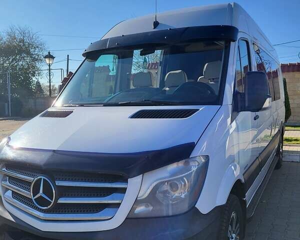 Белый Мерседес Sprinter, объемом двигателя 2.99 л и пробегом 580 тыс. км за 27500 $, фото 1 на Automoto.ua