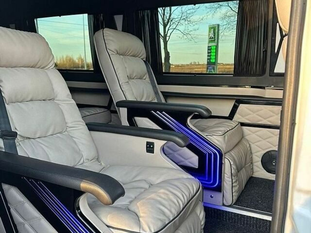 Белый Мерседес Sprinter, объемом двигателя 2.2 л и пробегом 400 тыс. км за 26000 $, фото 1 на Automoto.ua
