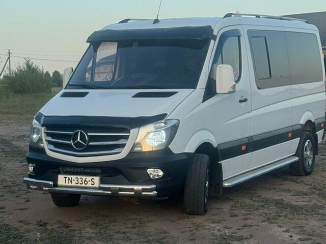Білий Мерседес Sprinter, об'ємом двигуна 2.1 л та пробігом 381 тис. км за 16700 $, фото 1 на Automoto.ua