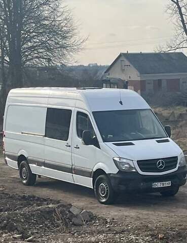 Белый Мерседес Sprinter, объемом двигателя 2.2 л и пробегом 220 тыс. км за 23359 $, фото 1 на Automoto.ua