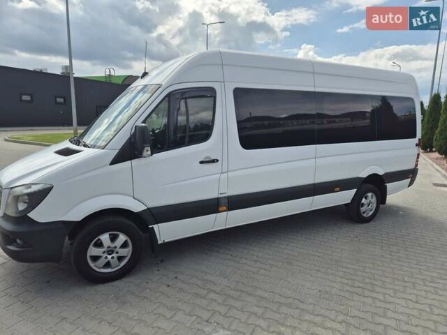Белый Мерседес Sprinter, объемом двигателя 2.99 л и пробегом 669 тыс. км за 30500 $, фото 1 на Automoto.ua