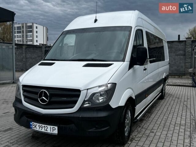 Белый Мерседес Sprinter, объемом двигателя 2.14 л и пробегом 410 тыс. км за 26000 $, фото 1 на Automoto.ua