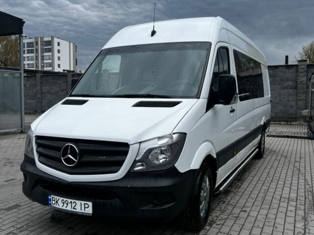 Белый Мерседес Sprinter, объемом двигателя 2.14 л и пробегом 410 тыс. км за 25000 $, фото 1 на Automoto.ua