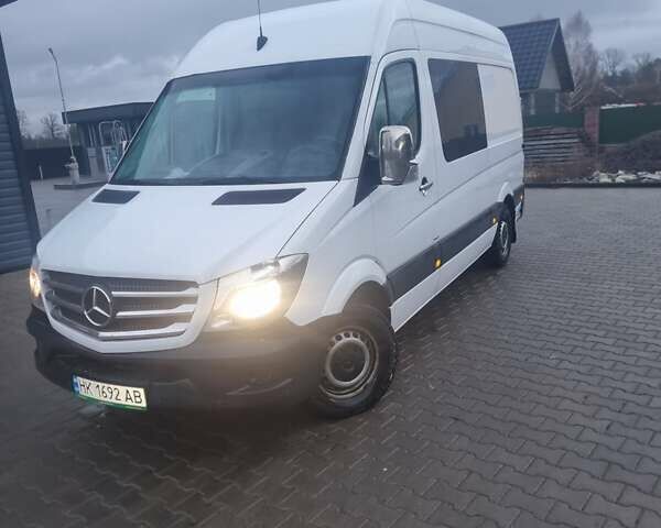 Белый Мерседес Sprinter, объемом двигателя 2.2 л и пробегом 243 тыс. км за 16250 $, фото 1 на Automoto.ua
