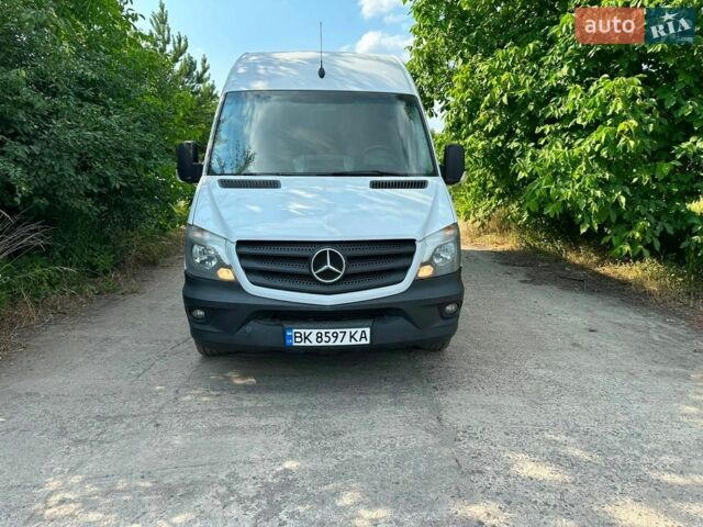 Белый Мерседес Sprinter, объемом двигателя 2.99 л и пробегом 315 тыс. км за 48000 $, фото 1 на Automoto.ua