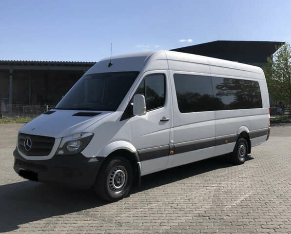 Белый Мерседес Sprinter, объемом двигателя 0 л и пробегом 349 тыс. км за 31300 $, фото 1 на Automoto.ua