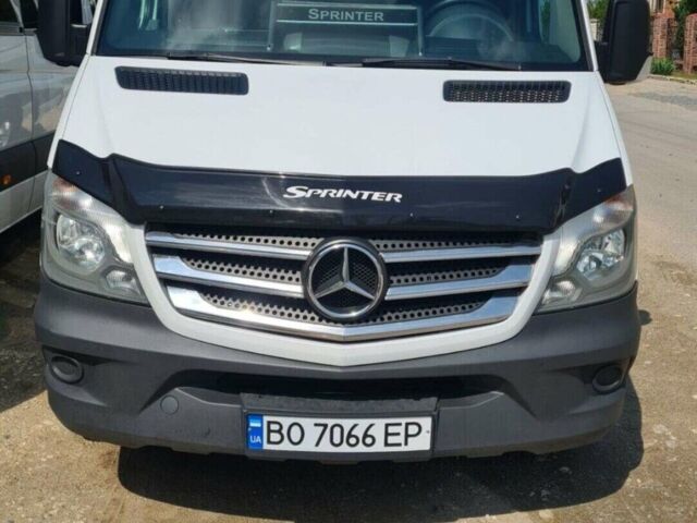 Белый Мерседес Sprinter, объемом двигателя 2.2 л и пробегом 485 тыс. км за 28999 $, фото 1 на Automoto.ua