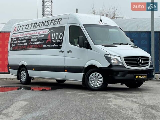 Белый Мерседес Sprinter, объемом двигателя 2.2 л и пробегом 737 тыс. км за 25000 $, фото 1 на Automoto.ua