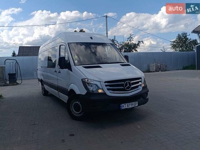 Белый Мерседес Sprinter, объемом двигателя 2.2 л и пробегом 352 тыс. км за 25600 $, фото 1 на Automoto.ua