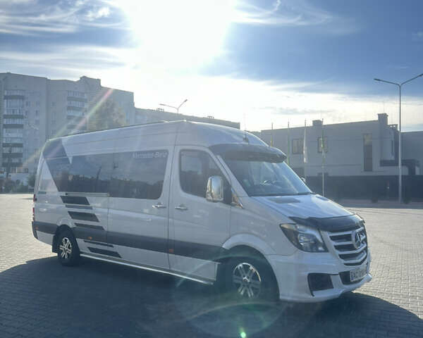 Білий Мерседес Sprinter, об'ємом двигуна 2.99 л та пробігом 380 тис. км за 44400 $, фото 1 на Automoto.ua