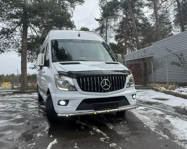 Белый Мерседес Sprinter, объемом двигателя 0 л и пробегом 900 тыс. км за 31000 $, фото 1 на Automoto.ua