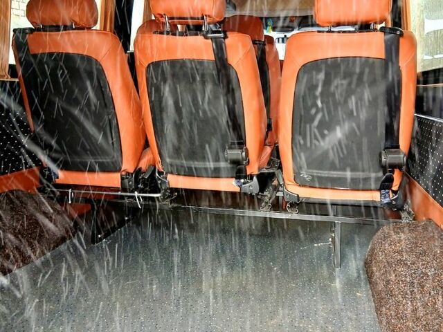 Белый Мерседес Sprinter, объемом двигателя 32 л и пробегом 314 тыс. км за 25000 $, фото 1 на Automoto.ua