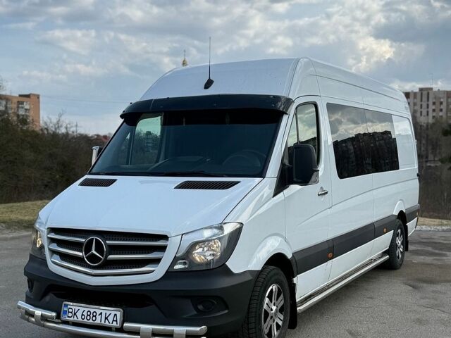 Белый Мерседес Sprinter, объемом двигателя 2.14 л и пробегом 540 тыс. км за 29999 $, фото 1 на Automoto.ua