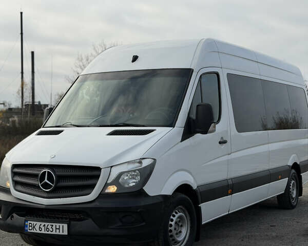 Білий Мерседес Sprinter, об'ємом двигуна 2.14 л та пробігом 268 тис. км за 25000 $, фото 1 на Automoto.ua