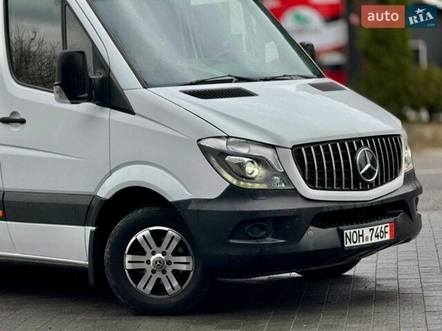 Белый Мерседес Sprinter, объемом двигателя 3 л и пробегом 500 тыс. км за 24500 $, фото 1 на Automoto.ua