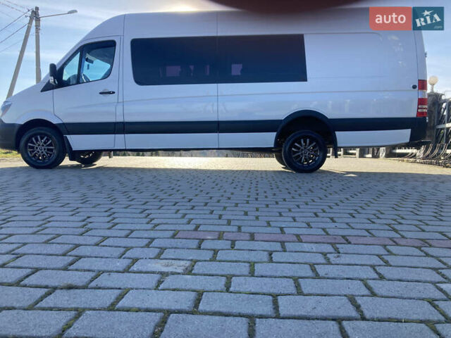 Белый Мерседес Sprinter, объемом двигателя 2.99 л и пробегом 660 тыс. км за 37500 $, фото 1 на Automoto.ua