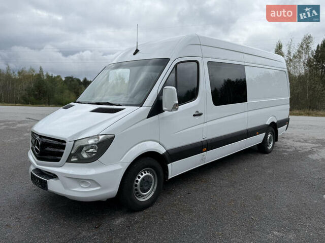 Белый Мерседес Sprinter, объемом двигателя 3 л и пробегом 227 тыс. км за 32900 $, фото 1 на Automoto.ua