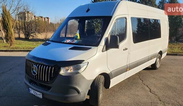 Белый Мерседес Sprinter, объемом двигателя 2.14 л и пробегом 422 тыс. км за 30700 $, фото 1 на Automoto.ua