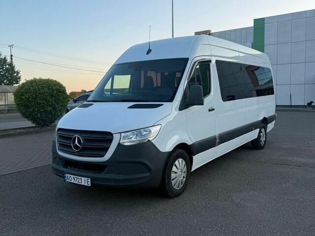 Белый Мерседес Sprinter, объемом двигателя 2.14 л и пробегом 320 тыс. км за 22200 $, фото 1 на Automoto.ua