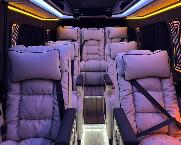 Белый Мерседес Sprinter, объемом двигателя 2.14 л и пробегом 320 тыс. км за 49500 $, фото 1 на Automoto.ua