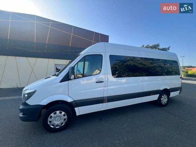 Белый Мерседес Sprinter, объемом двигателя 2.14 л и пробегом 650 тыс. км за 23000 $, фото 1 на Automoto.ua