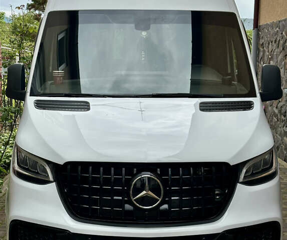 Белый Мерседес Sprinter, объемом двигателя 2.14 л и пробегом 230 тыс. км за 36000 $, фото 1 на Automoto.ua