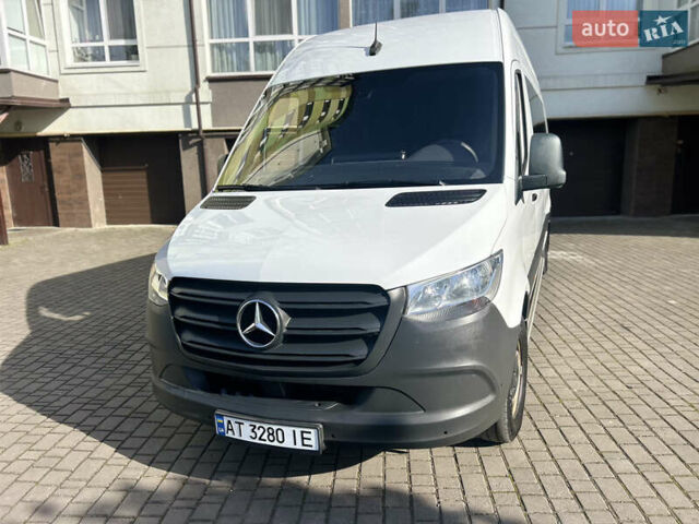 Белый Мерседес Sprinter, объемом двигателя 0 л и пробегом 380 тыс. км за 37700 $, фото 1 на Automoto.ua