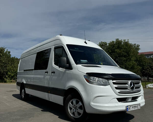 Белый Мерседес Sprinter, объемом двигателя 3 л и пробегом 491 тыс. км за 41500 $, фото 1 на Automoto.ua