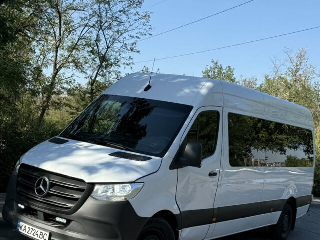 Белый Мерседес Sprinter, объемом двигателя 2.2 л и пробегом 125 тыс. км за 32900 $, фото 1 на Automoto.ua