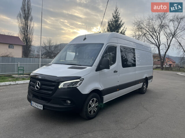 Белый Мерседес Sprinter, объемом двигателя 2.2 л и пробегом 370 тыс. км за 31999 $, фото 1 на Automoto.ua