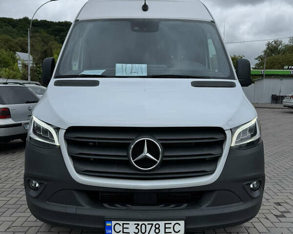 Белый Мерседес Sprinter, объемом двигателя 2.99 л и пробегом 322 тыс. км за 61906 $, фото 1 на Automoto.ua