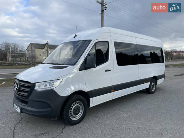 Белый Мерседес Sprinter, объемом двигателя 2.14 л и пробегом 195 тыс. км за 31300 $, фото 1 на Automoto.ua