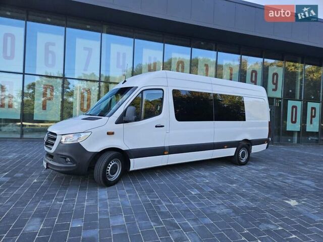 Белый Мерседес Sprinter, объемом двигателя 2.14 л и пробегом 453 тыс. км за 34299 $, фото 1 на Automoto.ua