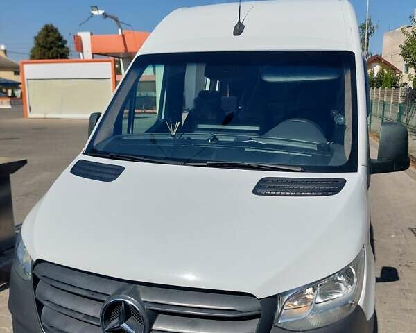 Білий Мерседес Sprinter, об'ємом двигуна 2.99 л та пробігом 530 тис. км за 53269 $, фото 1 на Automoto.ua