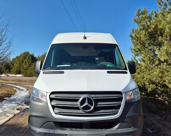Белый Мерседес Sprinter, объемом двигателя 2.14 л и пробегом 270 тыс. км за 42000 $, фото 1 на Automoto.ua