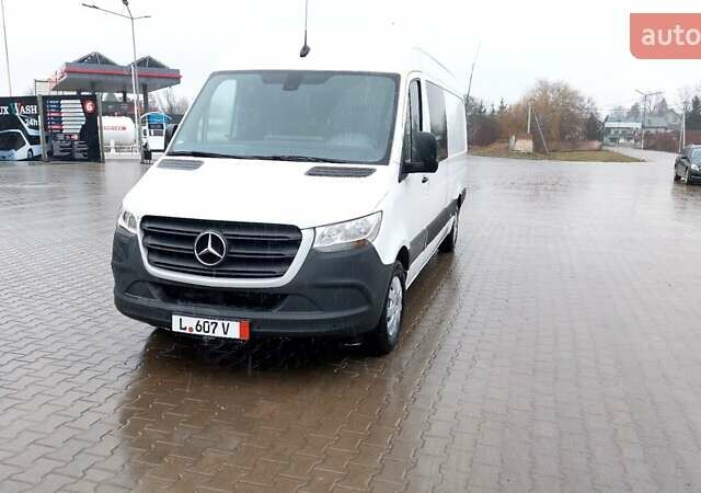 Белый Мерседес Sprinter, объемом двигателя 2.14 л и пробегом 263 тыс. км за 28900 $, фото 1 на Automoto.ua