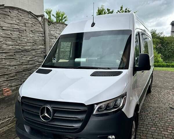 Белый Мерседес Sprinter, объемом двигателя 2.99 л и пробегом 79 тыс. км за 63150 $, фото 1 на Automoto.ua