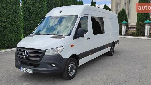 Белый Мерседес Sprinter, объемом двигателя 2 л и пробегом 163 тыс. км за 39300 $, фото 1 на Automoto.ua