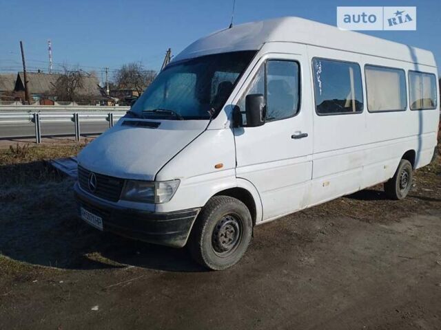 Белый Мерседес Sprinter, объемом двигателя 2.87 л и пробегом 270 тыс. км за 4300 $, фото 1 на Automoto.ua