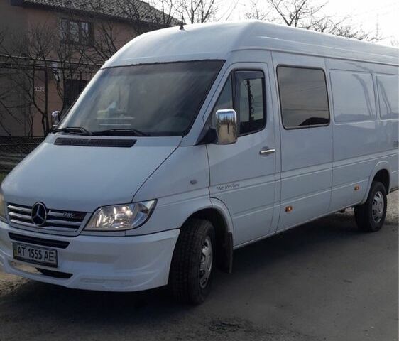 Белый Мерседес Sprinter, объемом двигателя 2.7 л и пробегом 300 тыс. км за 0 $, фото 1 на Automoto.ua