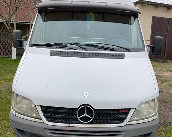 Білий Мерседес Sprinter, об'ємом двигуна 2.7 л та пробігом 798 тис. км за 8000 $, фото 1 на Automoto.ua