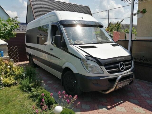 Белый Мерседес Sprinter, объемом двигателя 2 л и пробегом 143 тыс. км за 12500 $, фото 1 на Automoto.ua