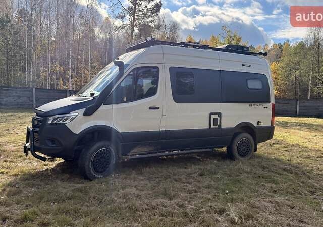 Бежевый Мерседес Sprinter, объемом двигателя 3 л и пробегом 27 тыс. км за 189238 $, фото 1 на Automoto.ua