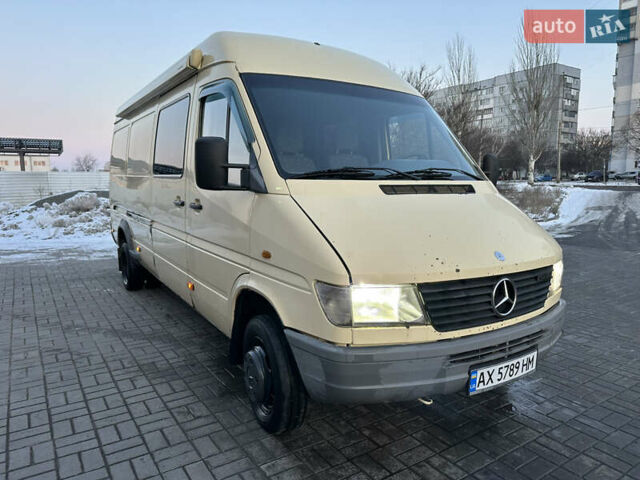 Бежевый Мерседес Sprinter, объемом двигателя 2.9 л и пробегом 440 тыс. км за 8800 $, фото 1 на Automoto.ua