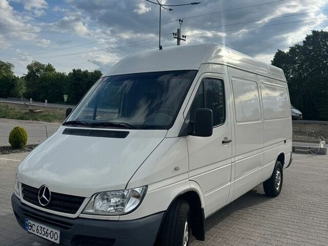 Бежевый Мерседес Sprinter, объемом двигателя 2.15 л и пробегом 419 тыс. км за 9000 $, фото 1 на Automoto.ua