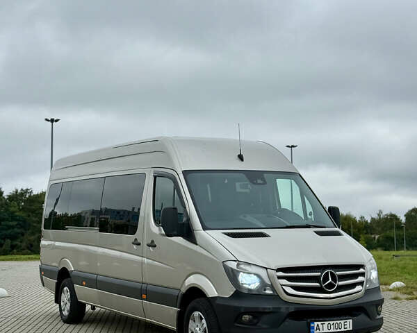 Бежевый Мерседес Sprinter, объемом двигателя 2.14 л и пробегом 700 тыс. км за 25500 $, фото 1 на Automoto.ua