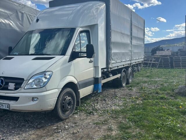 Бежевый Мерседес Sprinter, объемом двигателя 3 л и пробегом 300 тыс. км за 23329 $, фото 1 на Automoto.ua