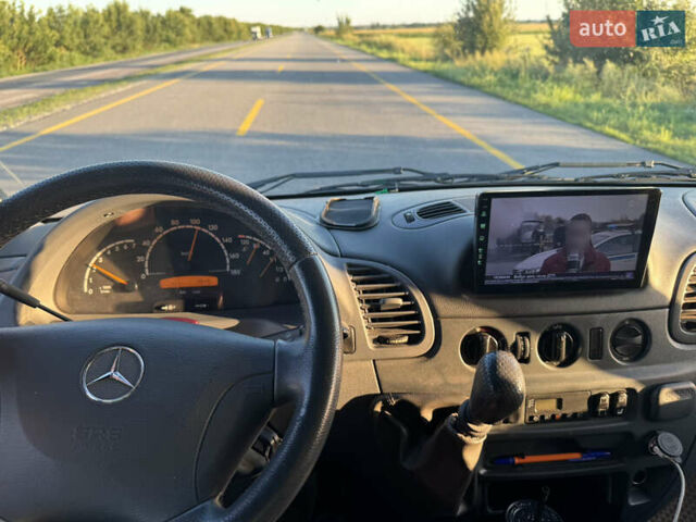 Черный Мерседес Sprinter, объемом двигателя 2.2 л и пробегом 270 тыс. км за 22000 $, фото 1 на Automoto.ua