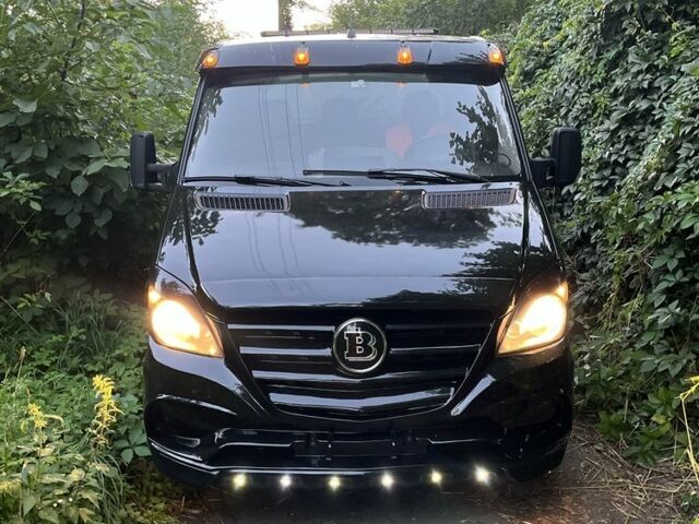 Черный Мерседес Sprinter, объемом двигателя 2.1 л и пробегом 450 тыс. км за 16500 $, фото 1 на Automoto.ua