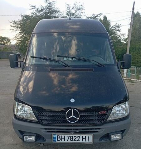 Черный Мерседес Sprinter, объемом двигателя 2.7 л и пробегом 600 тыс. км за 15500 $, фото 1 на Automoto.ua